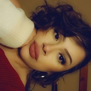 Meet your Posher, Esperanza